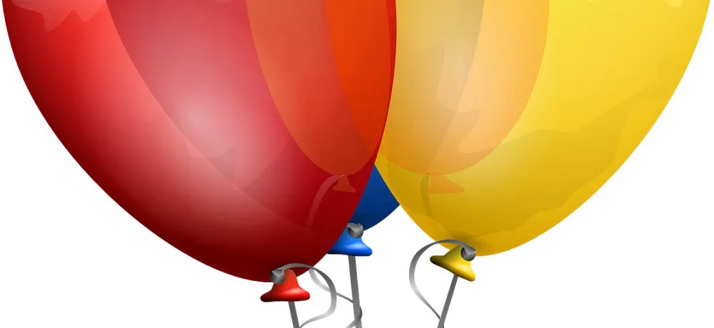 tre ballonger i olika färger